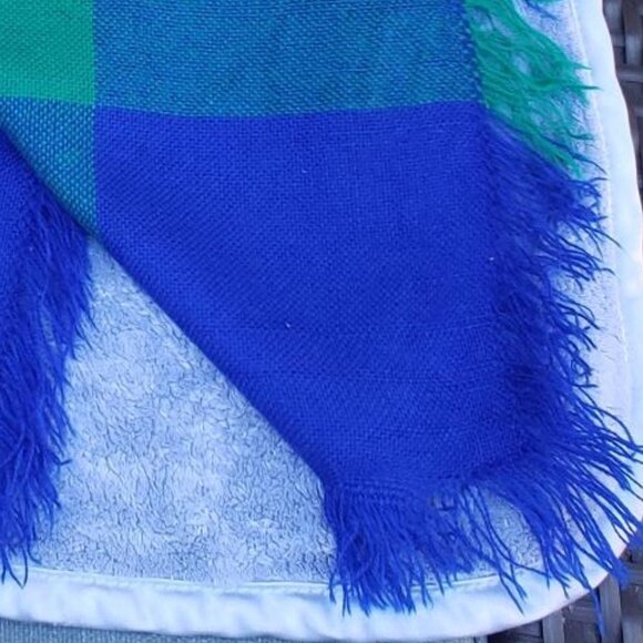 Vintage Irish Blue and Green Wrap/Scarf - Picture 7 of 7